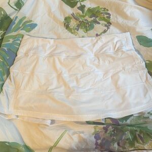 Lululemon Size 8 Pace Rival White Skort